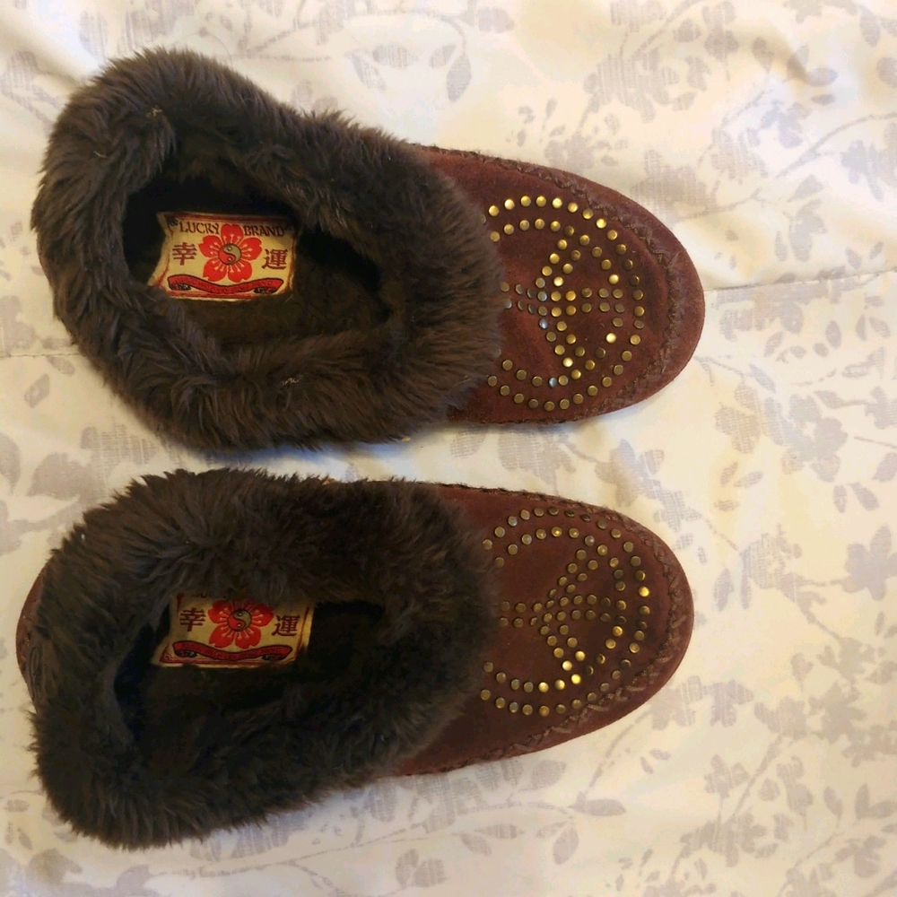 Lucky Brand Nwot Peace Sign Size 9 Moccosins